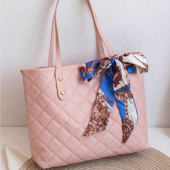 ⚠️Clearance Pink Quilted Shoulder Tote Bag - Picture 5 of 6